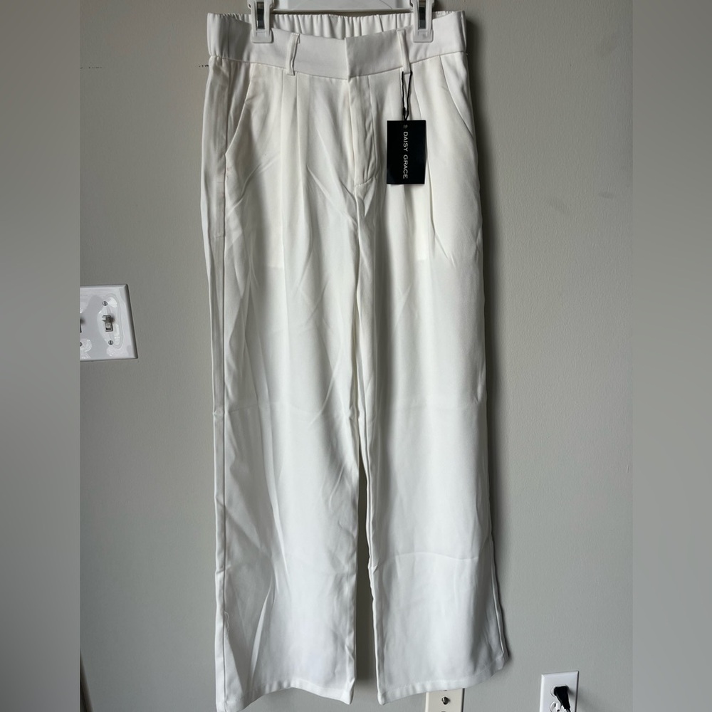 NWT Daisy Grace White Wide-Leg Tailored Pants – Size Small